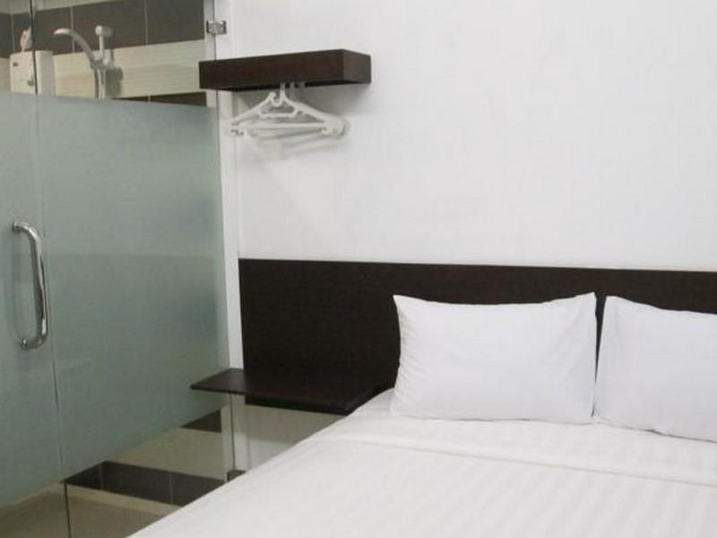 Capsule Hostel Old Batavia Jakarta Exterior photo